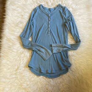 Thin ribbed Henley top